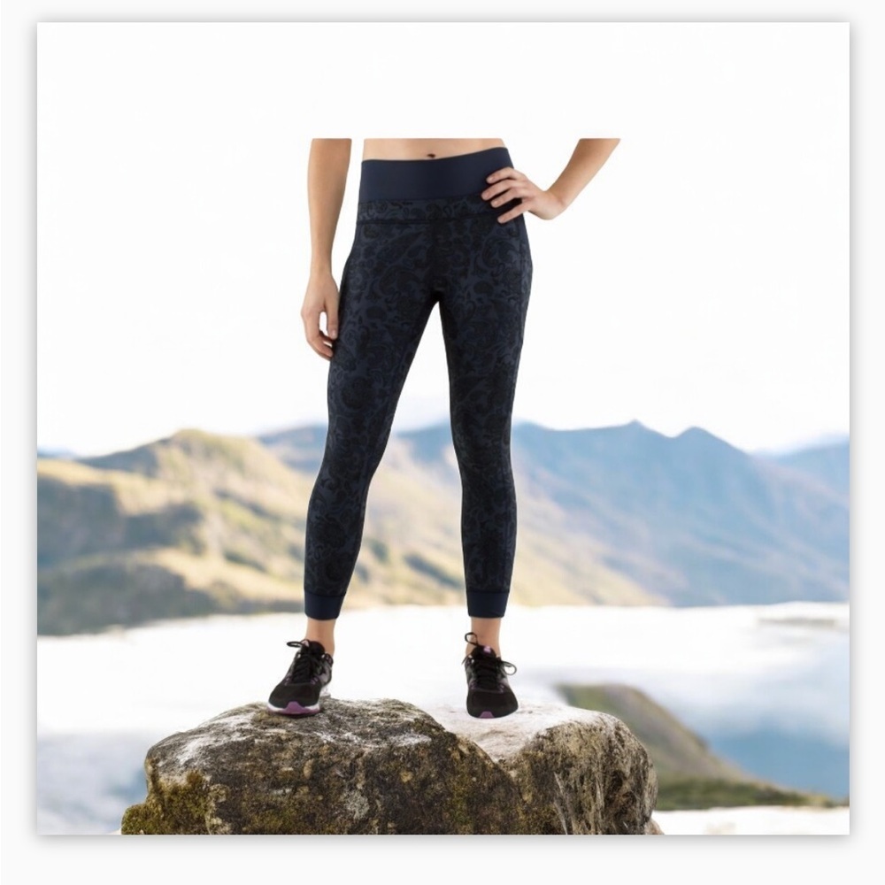 Lululemon En Route Crop legging Blue Paisley Jogger Full-on Luon Sz6☀️ - Picture 5 of 16